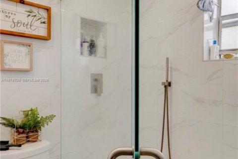 Купить виллу или дом в Майами, Флорида 5 спален, 131.46м2, № 2052126 - фото 29