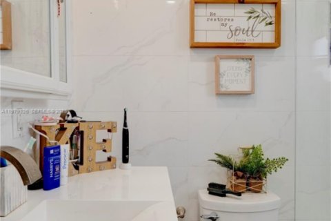 Купить виллу или дом в Майами, Флорида 5 спален, 131.46м2, № 2052126 - фото 28