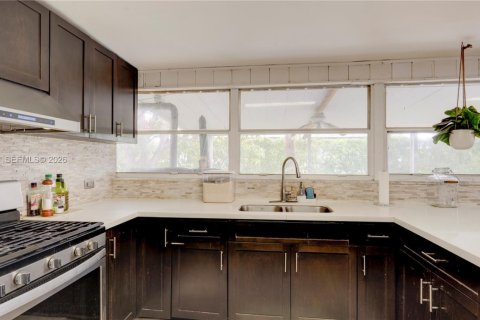 Купить виллу или дом в Майами, Флорида 5 спален, 131.46м2, № 2052126 - фото 18