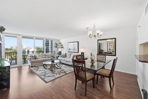Condo in Highland Beach, Florida, 1 bedroom  № 2245560 - photo 16