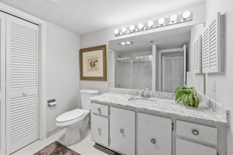 Condo in Highland Beach, Florida, 1 bedroom  № 2245560 - photo 10