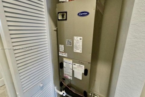 Touwnhouse à vendre à Miami, Floride: 3 chambres, 169.73 m2 № 1971469 - photo 25