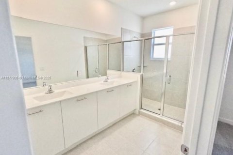 Touwnhouse à vendre à Miami, Floride: 3 chambres, 169.73 m2 № 1971469 - photo 14