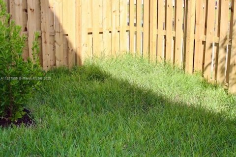 Touwnhouse à vendre à Miami, Floride: 3 chambres, 169.73 m2 № 1971469 - photo 22