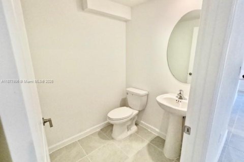 Touwnhouse à vendre à Miami, Floride: 3 chambres, 169.73 m2 № 1971469 - photo 16