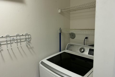 Copropriété à louer à Pembroke Pines, Floride: 2 chambres, 98.94 m2 № 1990255 - photo 22