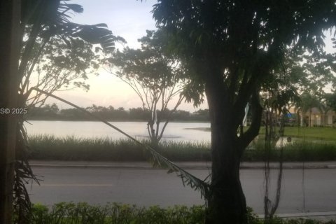 Copropriété à louer à Pembroke Pines, Floride: 2 chambres, 98.94 m2 № 1990255 - photo 26