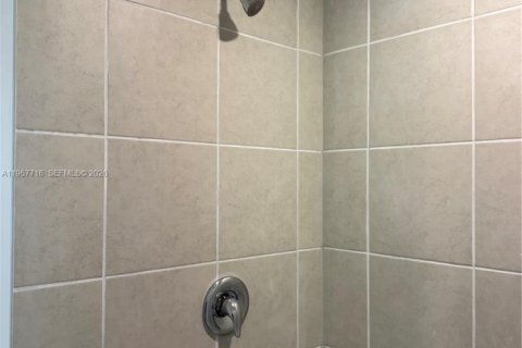 Touwnhouse à louer à Miami, Floride: 3 chambres № 2029422 - photo 16