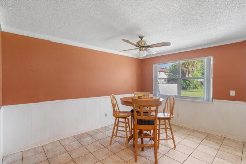 Commercial property in Fort Lauderdale, Florida 289.39 sq.m. № 2370089 - photo 11