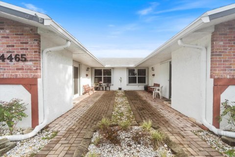 Commercial property in Fort Lauderdale, Florida 289.39 sq.m. № 2370089 - photo 2