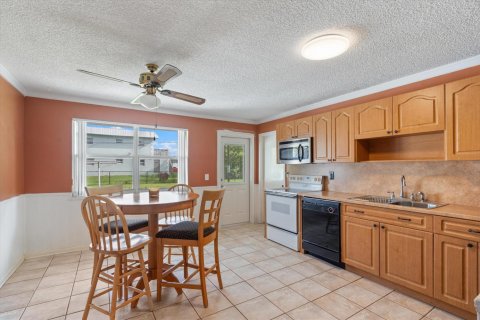 Commercial property in Fort Lauderdale, Florida 289.39 sq.m. № 2370089 - photo 8