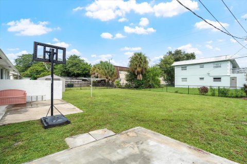 Commercial property in Fort Lauderdale, Florida 289.39 sq.m. № 2370089 - photo 23