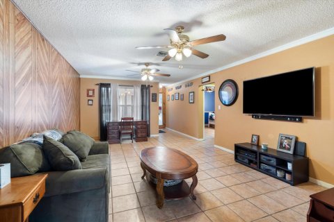 Commercial property in Fort Lauderdale, Florida 289.39 sq.m. № 2370089 - photo 29