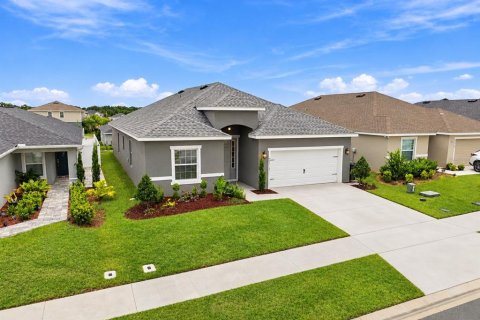 House in Davenport, Florida 4 bedrooms, 188.96 sq.m. № 2403116 - photo 7