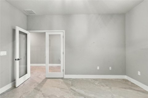 House in Davenport, Florida 4 bedrooms, 188.96 sq.m. № 2403116 - photo 12