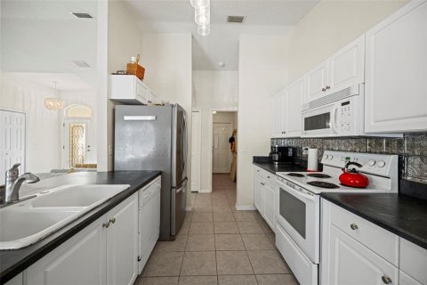 House in Palm Coast, Florida 3 bedrooms, 142.23 sq.m. № 1376253 - photo 12
