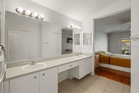 House in Palm Coast, Florida 3 bedrooms, 142.23 sq.m. № 1376253 - photo 16