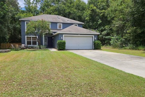 House in Citrus Springs, Florida 4 bedrooms, 215.53 sq.m. № 1832817 - photo 1