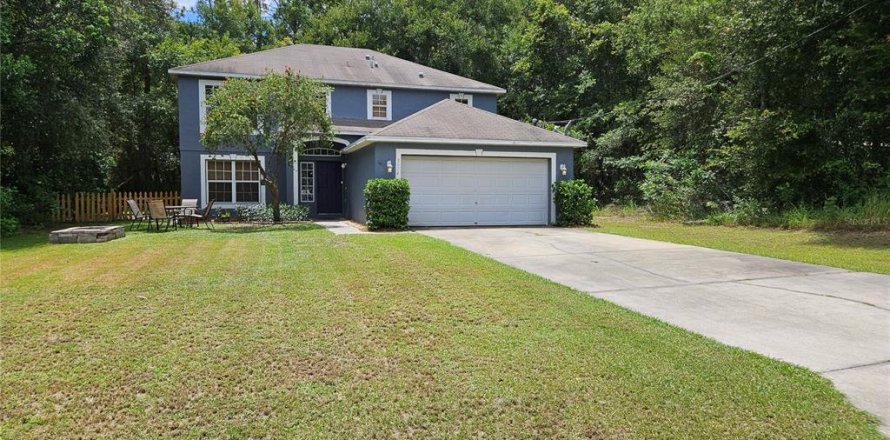 House in Citrus Springs, Florida 4 bedrooms, 215.53 sq.m. № 1832817
