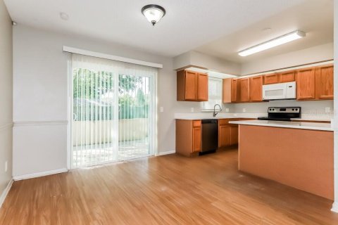 House in Lakeland, Florida 2 bedrooms, 105.17 sq.m. № 2381376 - photo 6