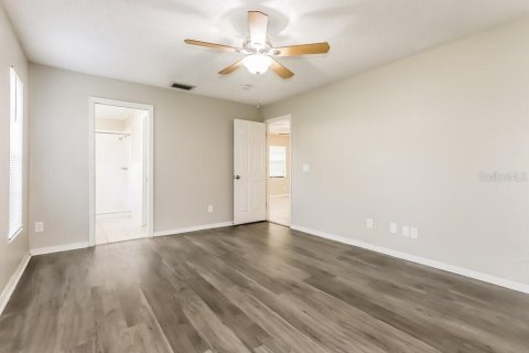 House in Lakeland, Florida 2 bedrooms, 105.17 sq.m. № 2381376 - photo 11