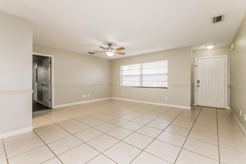 House in Lakeland, Florida 2 bedrooms, 105.17 sq.m. № 2381376 - photo 3