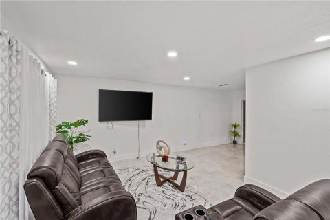 Купить виллу или дом в Довер, Флорида 4 комнаты, 169.45м2, № 1823038 - фото 6
