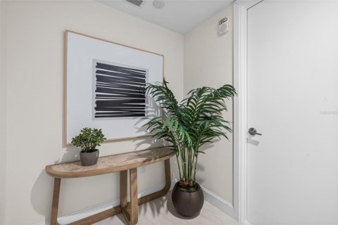 Condo in Tampa, Florida, 3 bedrooms № 2358790 - photo 13