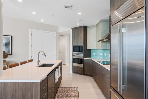 Condo in Tampa, Florida, 3 bedrooms № 2358790 - photo 5