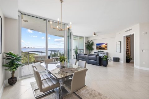 Condo in Tampa, Florida, 3 bedrooms № 2358790 - photo 15