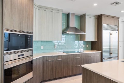 Condo in Tampa, Florida, 3 bedrooms № 2358790 - photo 9