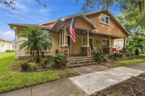 House in Saint Cloud, Florida 4 bedrooms, 235.6 sq.m. № 2398472