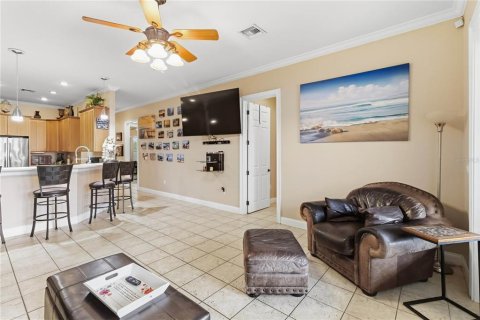 House in Saint Cloud, Florida 4 bedrooms, 235.6 sq.m. № 2398472 - photo 13