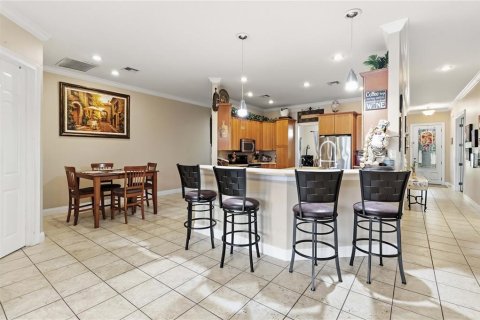 House in Saint Cloud, Florida 4 bedrooms, 235.6 sq.m. № 2398472 - photo 15