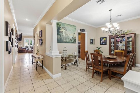 House in Saint Cloud, Florida 4 bedrooms, 235.6 sq.m. № 2398472 - photo 6