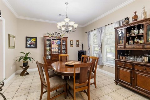 House in Saint Cloud, Florida 4 bedrooms, 235.6 sq.m. № 2398472 - photo 8