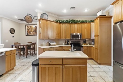 House in Saint Cloud, Florida 4 bedrooms, 235.6 sq.m. № 2398472 - photo 17