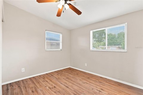 Villa ou maison à vendre à Seminole, Floride: 3 chambres, 87.61 m2 № 2312573 - photo 19