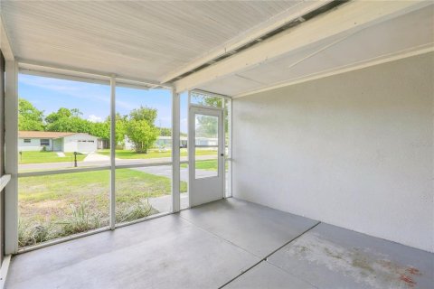 Villa ou maison à vendre à Seminole, Floride: 3 chambres, 87.61 m2 № 2312573 - photo 4