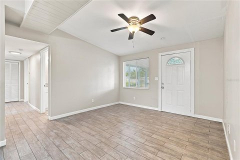 Villa ou maison à vendre à Seminole, Floride: 3 chambres, 87.61 m2 № 2312573 - photo 6