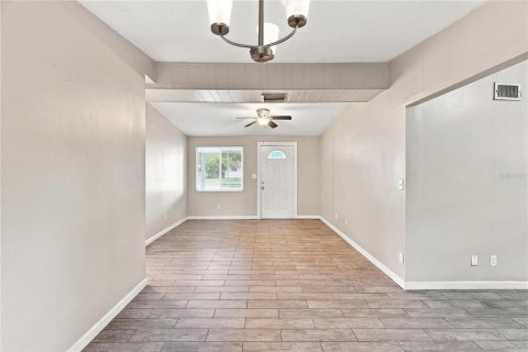 Villa ou maison à vendre à Seminole, Floride: 3 chambres, 87.61 m2 № 2312573 - photo 12