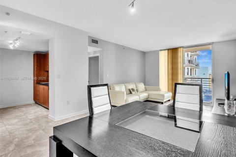 Copropriété à louer à Aventura, Floride: 2 chambres, 109.53 m2 № 1986929 - photo 10