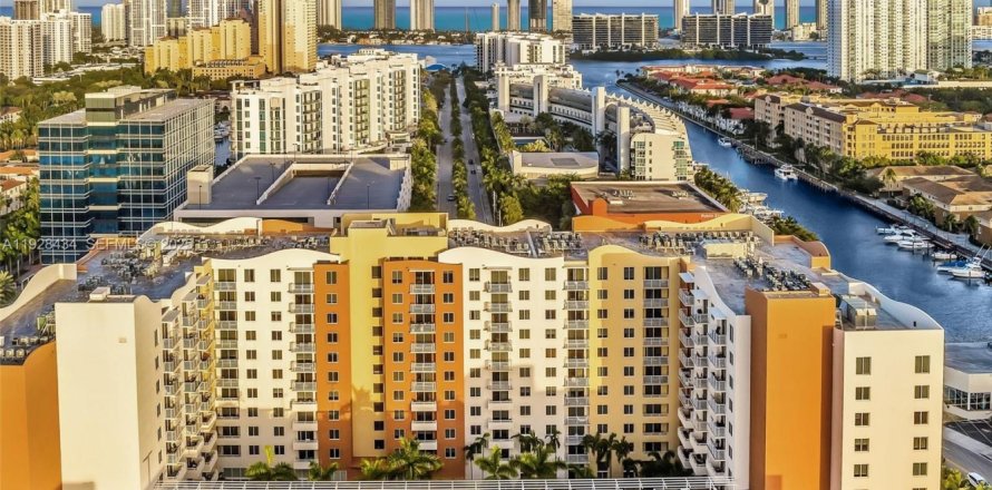 Condo à Aventura, Floride, 2 chambres  № 1986929