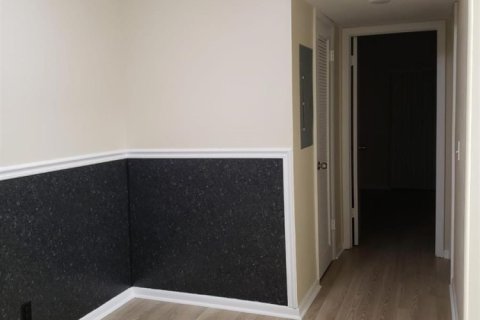 Condo in West Palm Beach, Florida, 1 bedroom  № 2176203 - photo 4