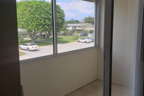 Condo in West Palm Beach, Florida, 1 bedroom  № 2176203 - photo 9