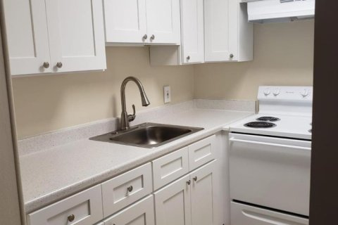 Condo in West Palm Beach, Florida, 1 bedroom  № 2176203 - photo 2
