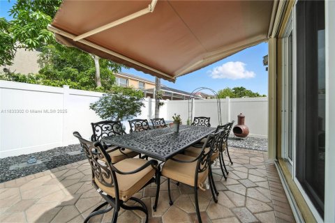 House in Miramar, Florida 4 bedrooms, 202.53 sq.m. № 1816533 - photo 14