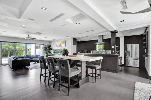 House in Fort Lauderdale, Florida 6 bedrooms, 326.18 sq.m. № 1768192 - photo 16