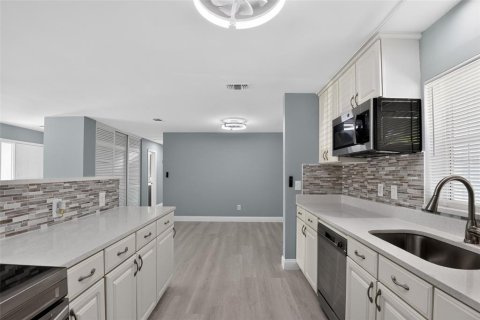Villa ou maison à vendre à Deltona, Floride: 3 chambres, 137.59 m2 № 2306716 - photo 26