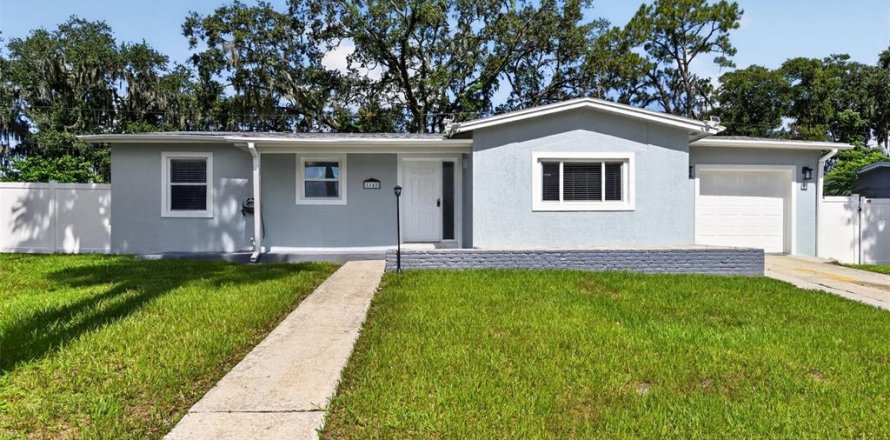 Villa ou maison à Deltona, Floride 3 chambres, 137.59 m2 № 2306716